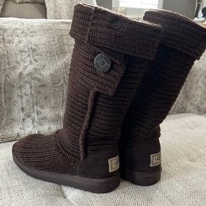 UGG classic Cardy sweater boot LIKE NEW